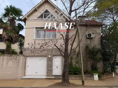 Casa en Venta con 1 cochera