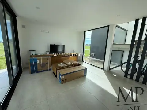 Alquiler Casa en Terralagos 4 Dormitorios Canning 100