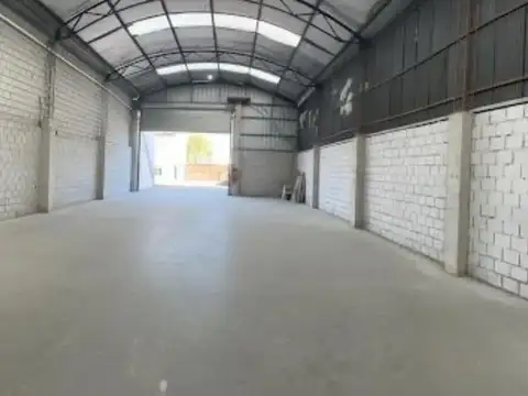 Depósito Industrial en venta en Loma Hermosa