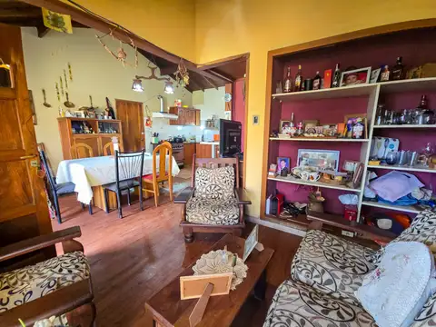 Casa en Venta con 2 cocheras