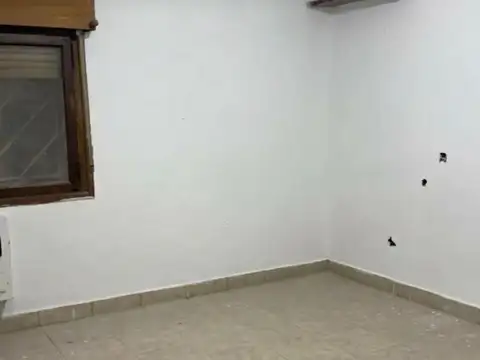 Casa en Alquiler en Burzaco Este, $ 650.000