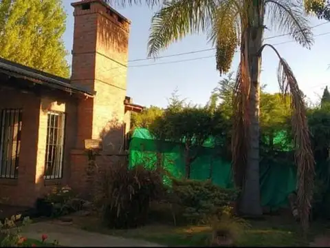 Casa 3 ambientes con 1 baño