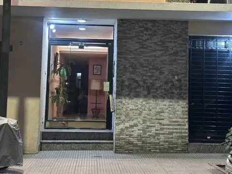 Venta Departamento de 2 Ambientes con Baulera y Lavadero Independiente en Flores CABA