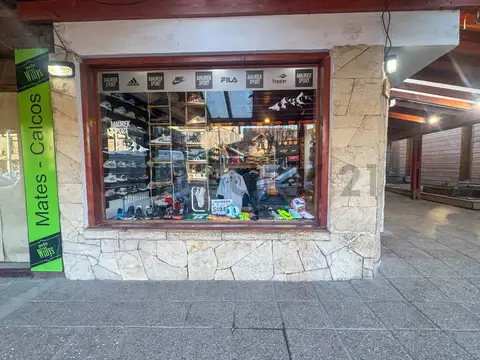 Av. Arrayanes 100