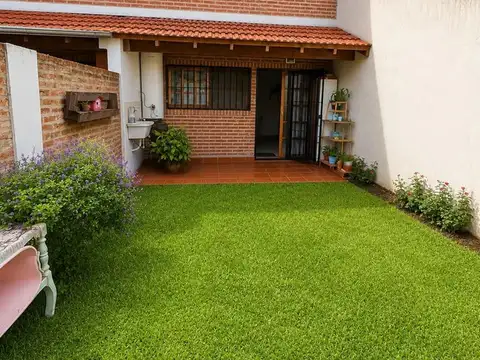 TRIPLEX EN CARAPACHAY