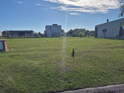 Terreno en  venta en Barrio Santa Emilia Pilar del Este