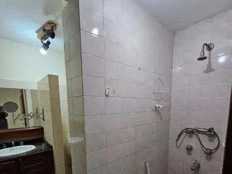 Depto Tipo Casa en Alquiler en Banfield, $ 550.000