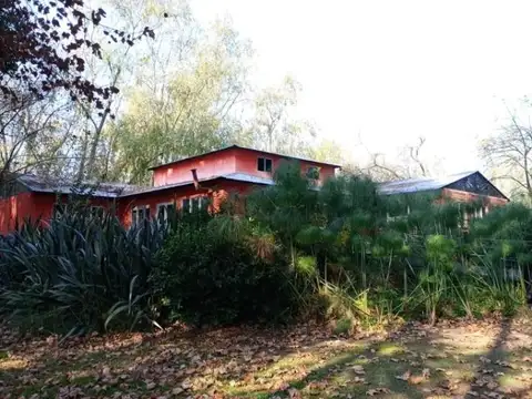 Cabañas seis en Venta mas Restaurant en Canal Arias Delta