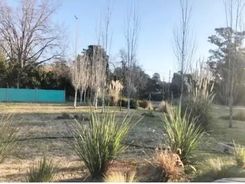 Terreno en Venta 27  mts Fondo