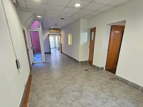 Oficina en Alquiler en Barrio España y Hospitales, $ 1.000.000