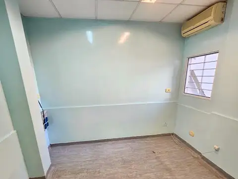 Oficina en Alquiler al Este