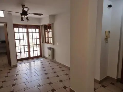 Depto Tipo Casa en Alquiler 50 años