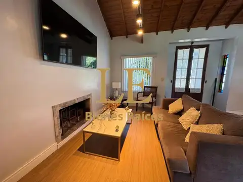 Casa en Venta con 4 cocheras