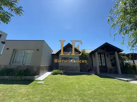 Casa en Venta en Santa Isabel, USD 205.000