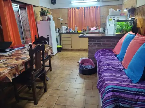 La Rioja e/ Andrés Baranda y Marcelo T. de Alvear