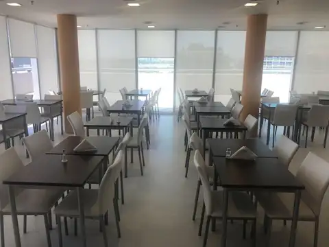 Oficina 5 ambientes con 3 baños