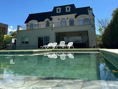 Casa en Venta de 4 dormitorios