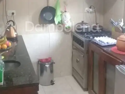 Casa 3 ambientes con 2 baños
