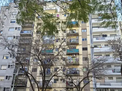 Avenida Hipólito Yrigoyen 3300