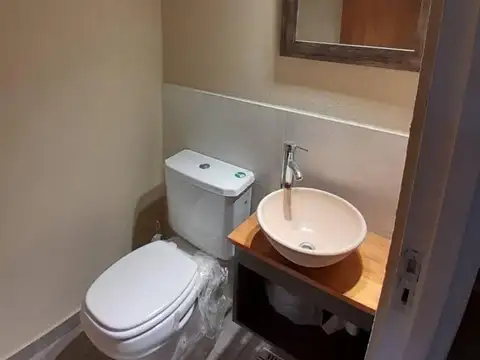 Depto Tipo Casa en Venta con 1 cocheras