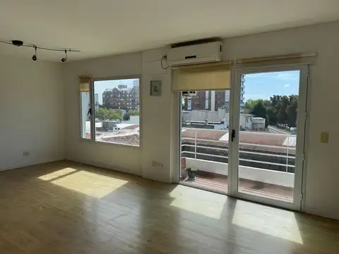 Departamento en Alquiler con 1 cocheras
