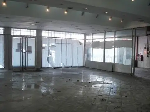 Av Caseros al 3300
