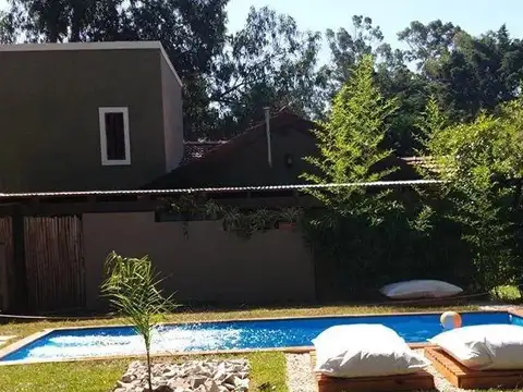 Casa 3 ambientes con 2 baños