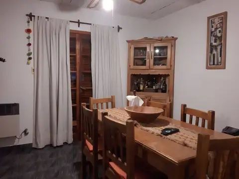 Casa 4 ambientes con 1 baño