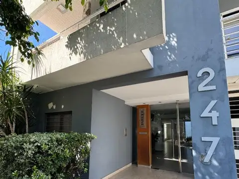 Cabrera 247 , Piso 2