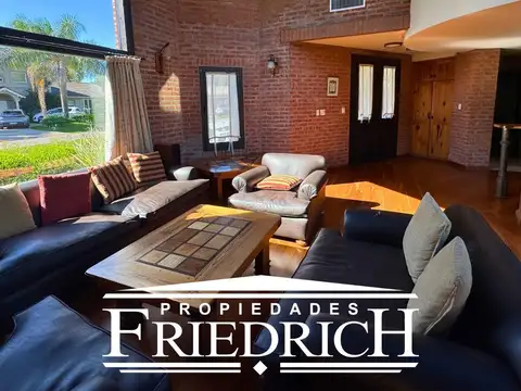 Casa en Venta en Campos De Álvarez, USD 620.000
