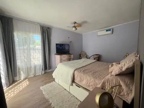 Casa en Alquiler en Villa Elisa [Cod: 4]