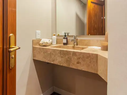 Departamento 6 ambientes con 4 baños