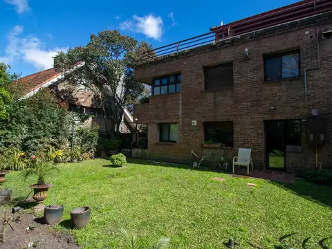 Venta apartamento con jardin en Carrasco Sur