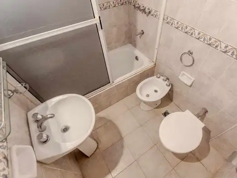 Avenida Juan Bautista Alberdi 500