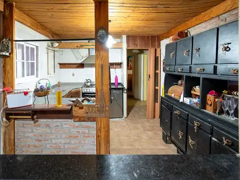 Casa en Venta con 2 cocheras