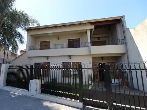 Casa en dos plantas en San Justo