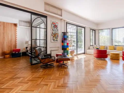 Casa en Venta con 5 cocheras