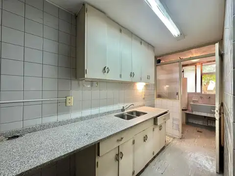 Departamento 6 ambientes con 2 baños