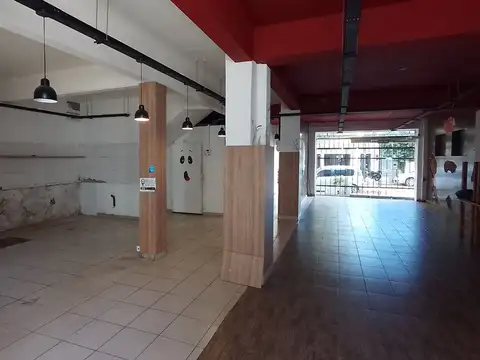 Local en Alquiler 63 años