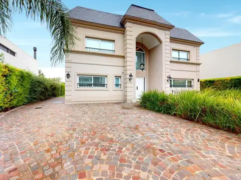 Casa en Venta al Oeste