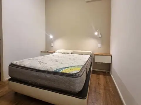 Muy lindo departamento amoblado y equipado reciclado con Expensas, ABL, AYSA y servicios incluidos.