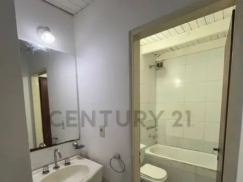 496 entre 6 y 7 , Piso 0