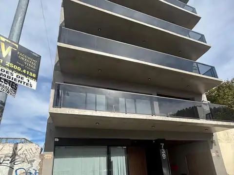 Local en Alquiler en Mataderos, $ 900.000