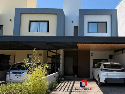 Duplex en Docta Boulevard 