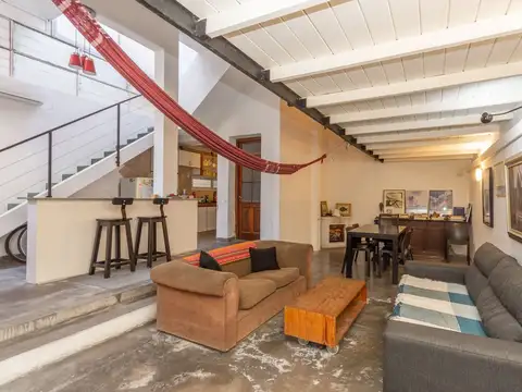 Depto Tipo Casa en Venta de 5 ambientes