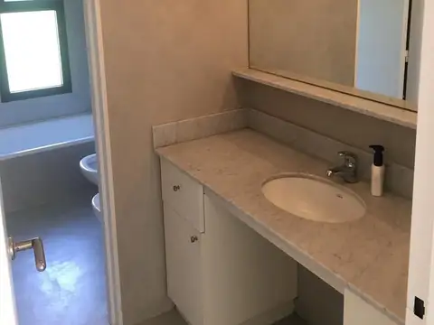 Departamento 4 ambientes con 2 baños