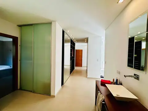 Casa en Venta en Countries y Barrios Cerrados en Esteban Echeverria, USD 650.000
