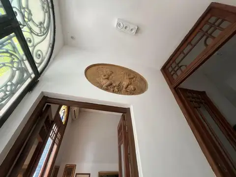 Casa 6 ambientes con 4 baños