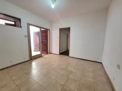 Mariano Comas 3300