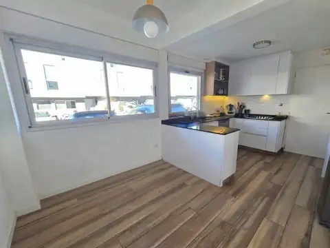 Casa en Venta en Countries y Barrios Cerrados en San Isidro, USD 430.000